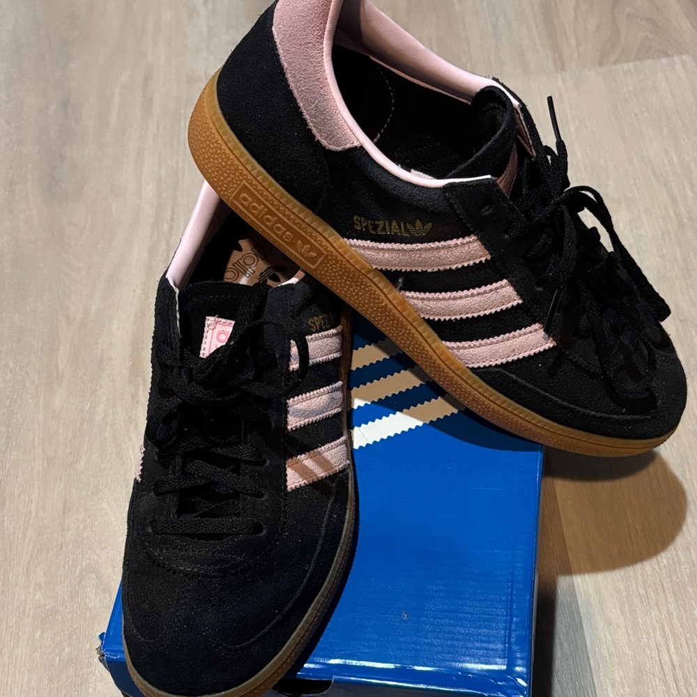 Adidas Spezial Navy and Pink Shoes size 10